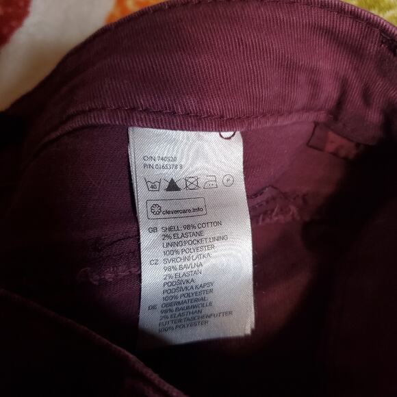 H&M Cuffed Midi Length Denim Short Shorts Maroon Red Women's Size 4 - Picture 4 of 8